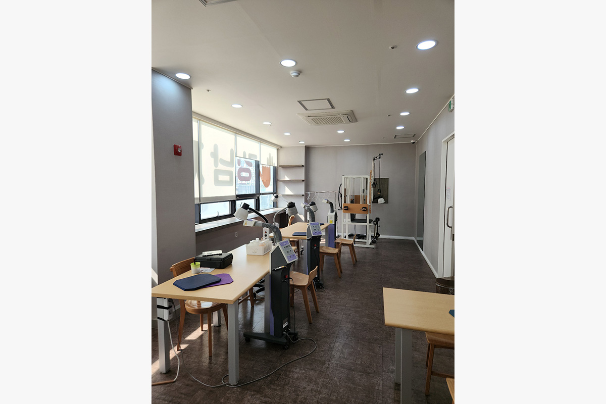 강남재준성형외과 내부 인테리어-13